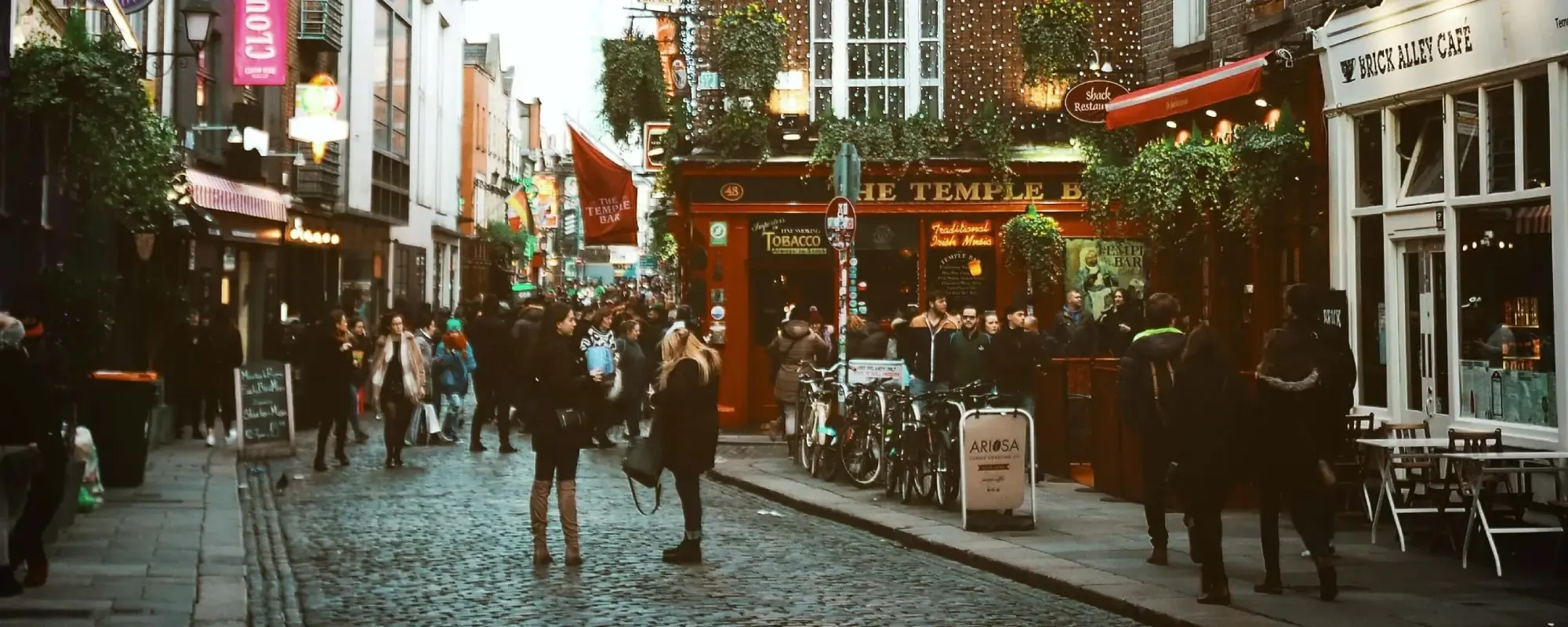 temple-bar-dublin-city-newway.webp
